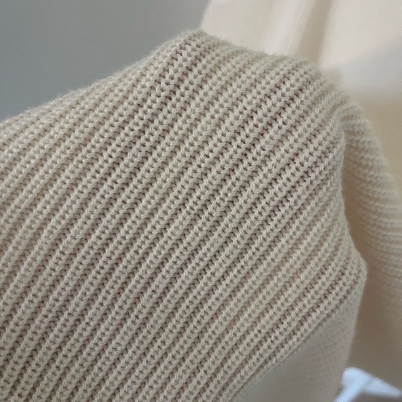 Aritzia Babaton Sweater Vest - Picture 3 of 3